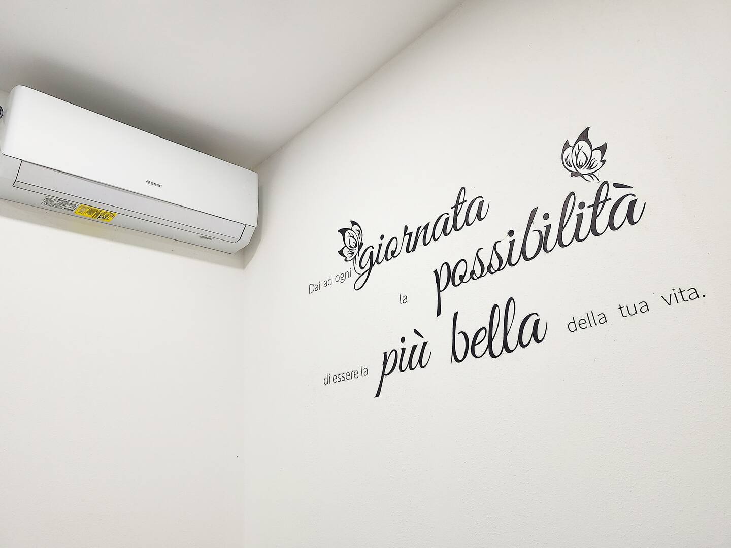 Casa in bianco e nero