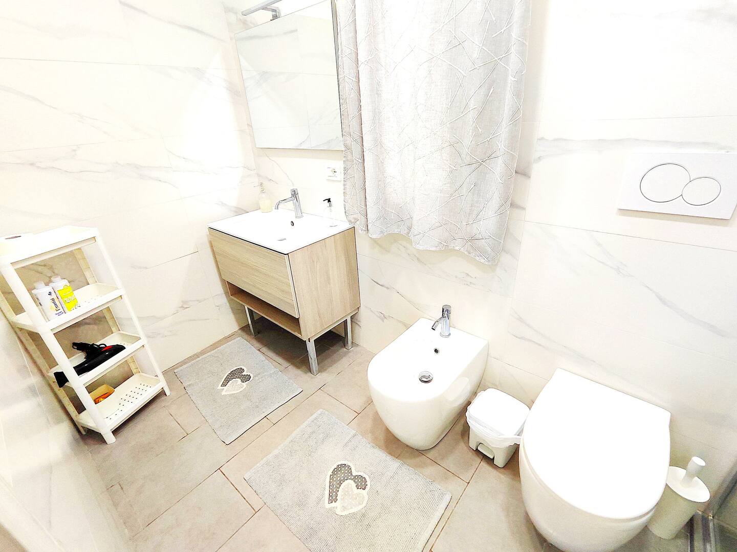 Casa in bianco e nero